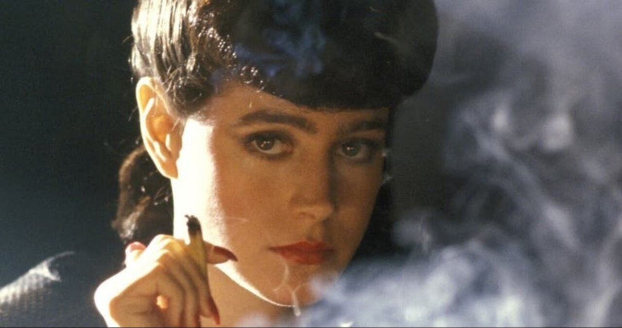 Mary Sean Young Talks About the Jews the Media Mind Control