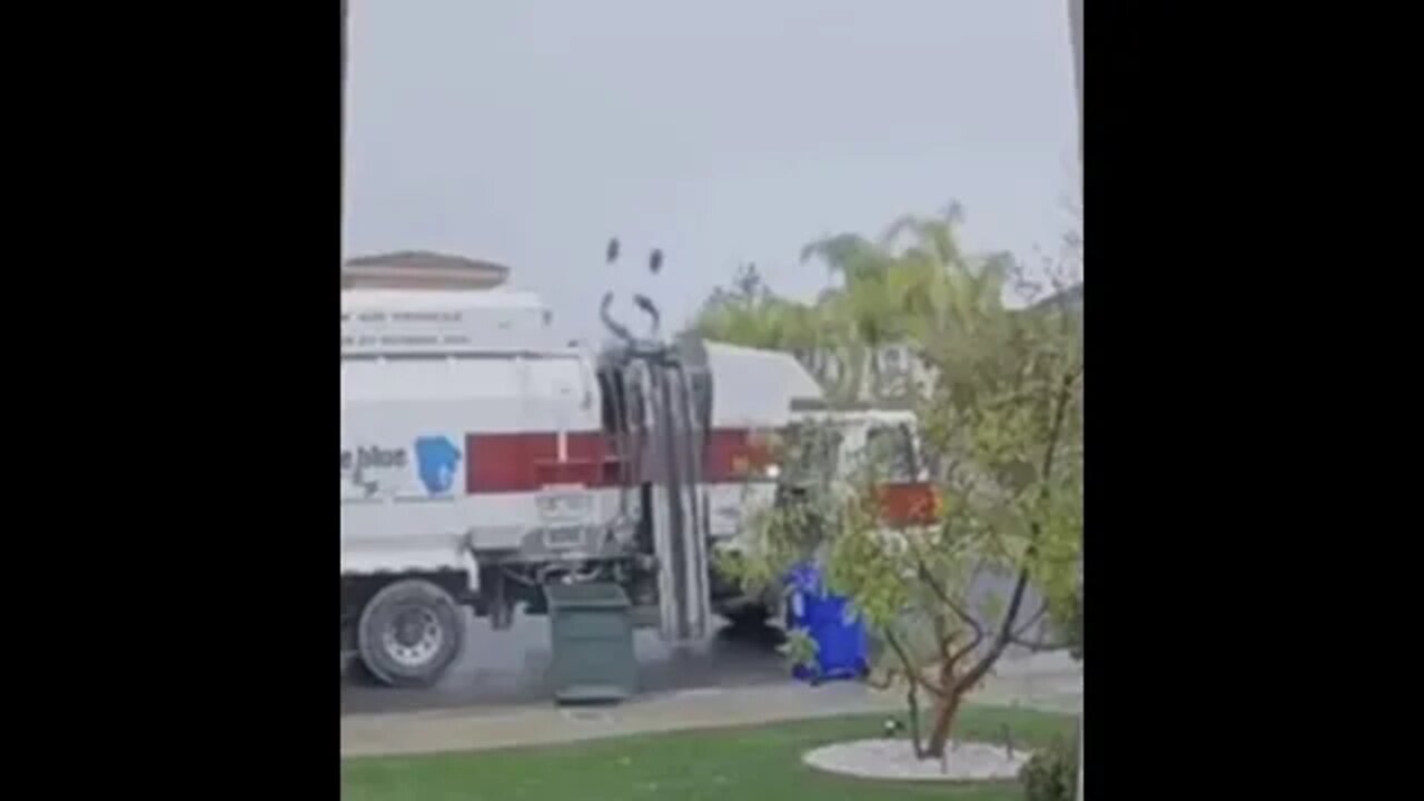 Garbage truck fail #shorts