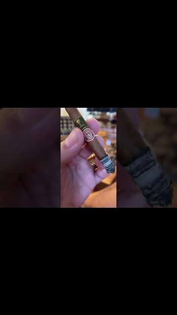 Vcs não vão degustar um puro cubano super vintage e raro não é?