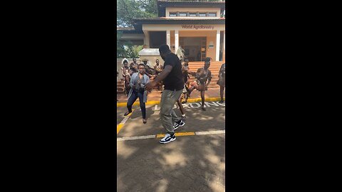 The greatest dancer in all of Nairobi 😂