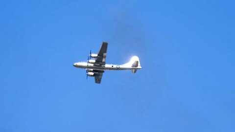 B29 Superfortress DOC Flyover with P-51 mustangs at oshkosh 2019