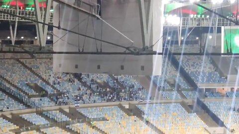 Torcida do CSA cantando "O Maraca é nosso" após a vitória vencer o Fluminense 18/08/19