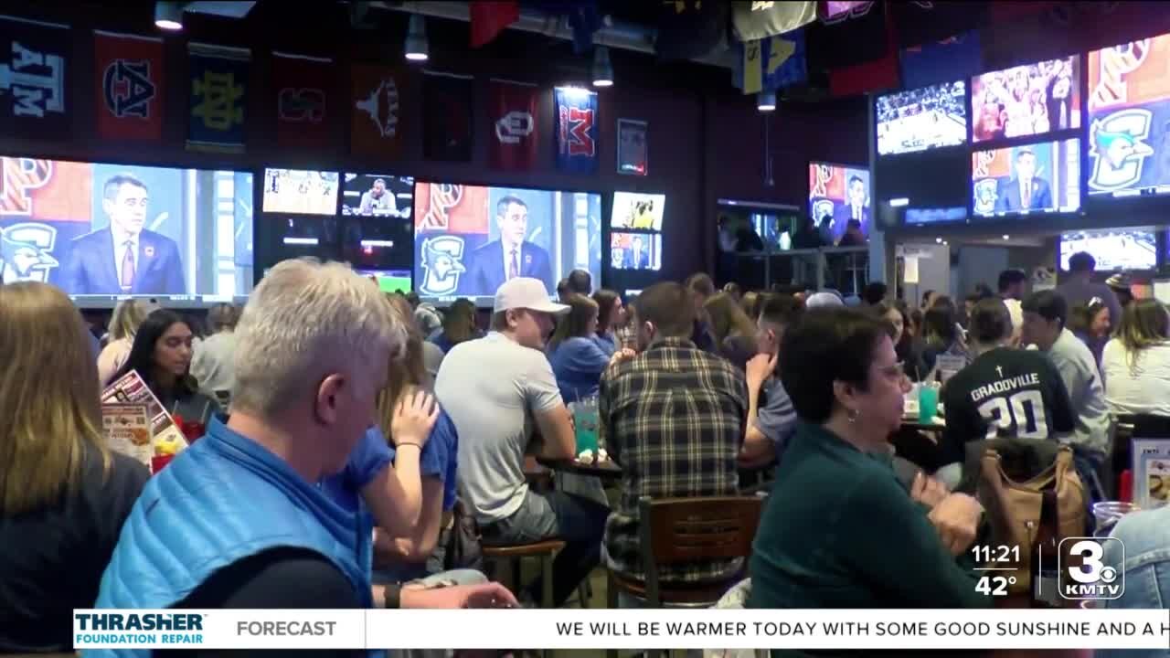 Jays fans celebrate Elite Eight spot at DJ's Dugout in downtown Omaha