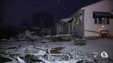 6 die in Newcomerstown house fire