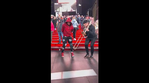 Dancer vs trombonist