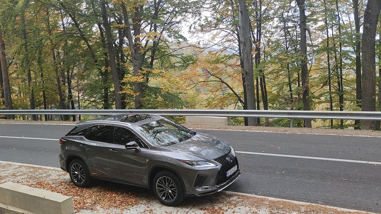 Lexus RX 450 H FSport exterior Tour