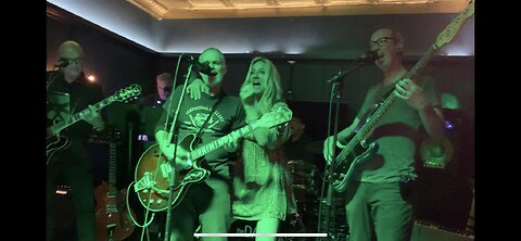The DADBEATS ~ Hall & Oates cover ~ Sara Smile
