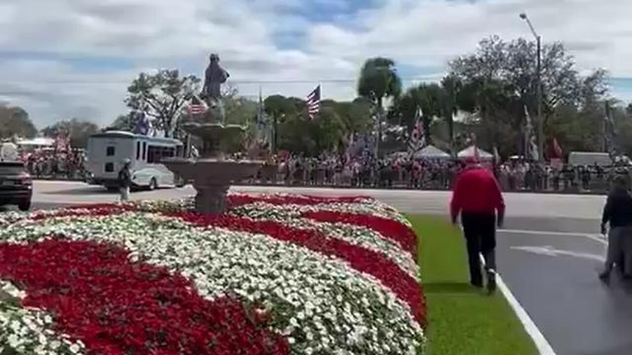 Outside of Trump International Golf Club This Afternoon | Happy Presidents’ Day!