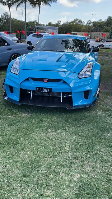 Liberty Walk GTR and Supra