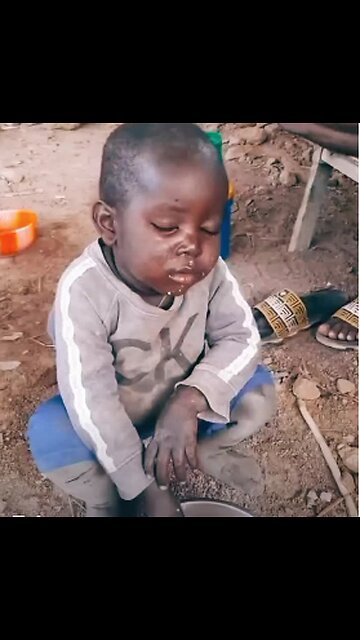 cute baby sleeping and eating,funny video,