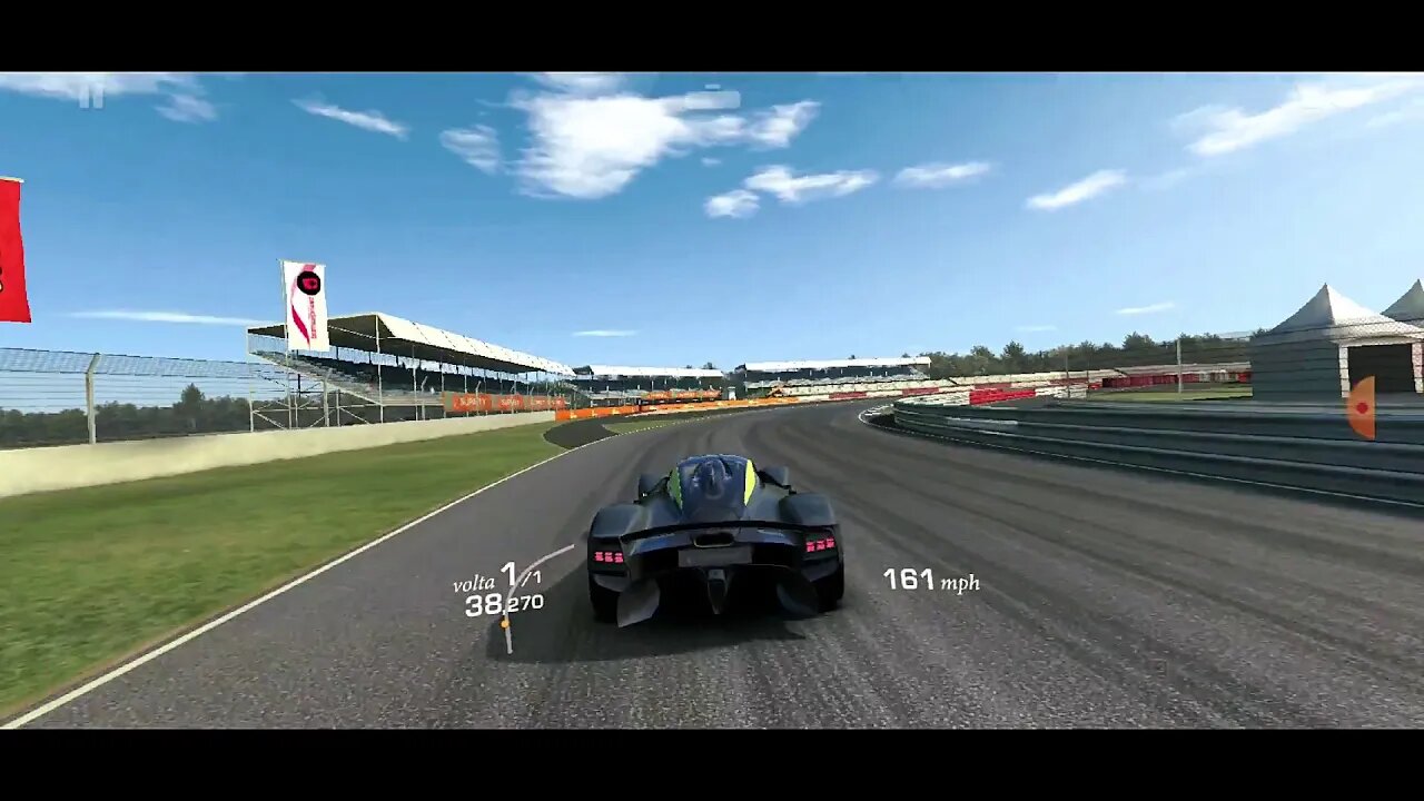 GUIGAMES - Real Racing 3 - Aston Martin Walkire - Silverstone 18-12-20