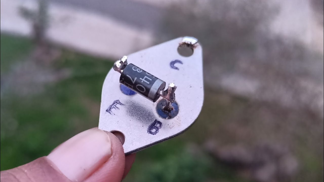 DIY MINI DC TO AC INVERTER WITH 2N3055 TRANSISTOR.