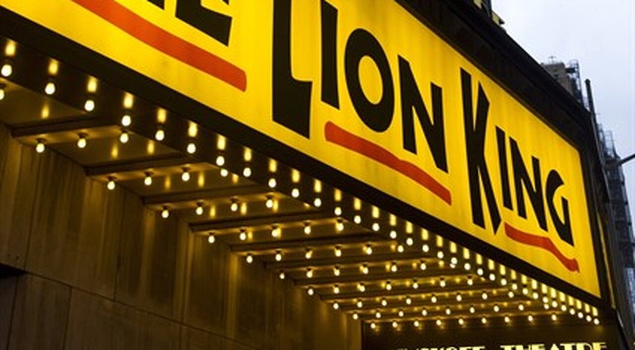 Broadway Bigots: Sign Language Interpreter Fired From 'The Lion King' Show For Being White