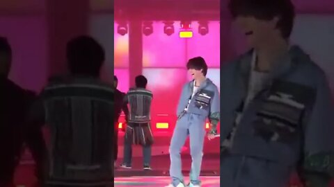 Jimin got Jungshkook 😂🤣 when V sings like there is no tomorrow 😮