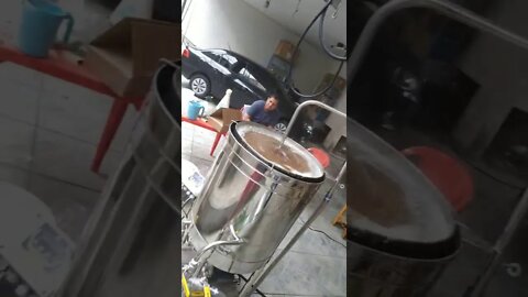 Cerveja Artesanal Sbórnia Panela Elétrica