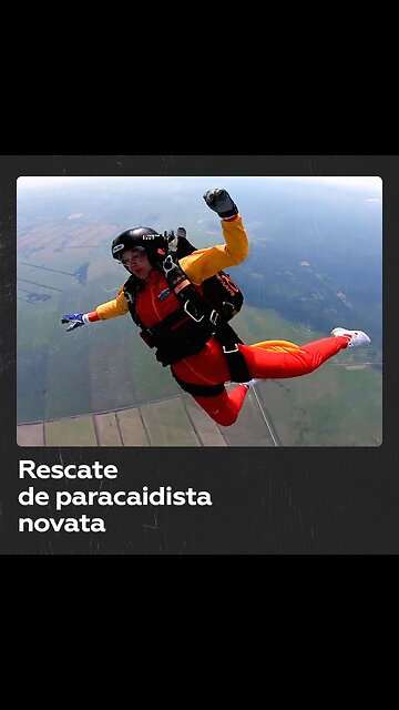 Instructor salva a una paracaidista que no pudo abrir su paracaídas