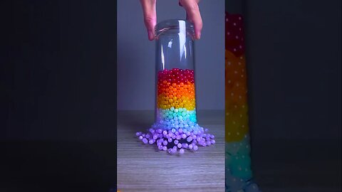 Rainbow stones satisfying reverse