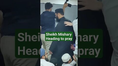 Sheikh Mishary being escorted by security #sheikh #mishary #islam