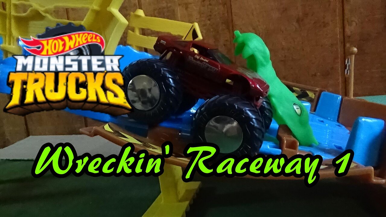 Hot Wheels Monster Trucks Wreckin' Raceway Tournament (Race 1)