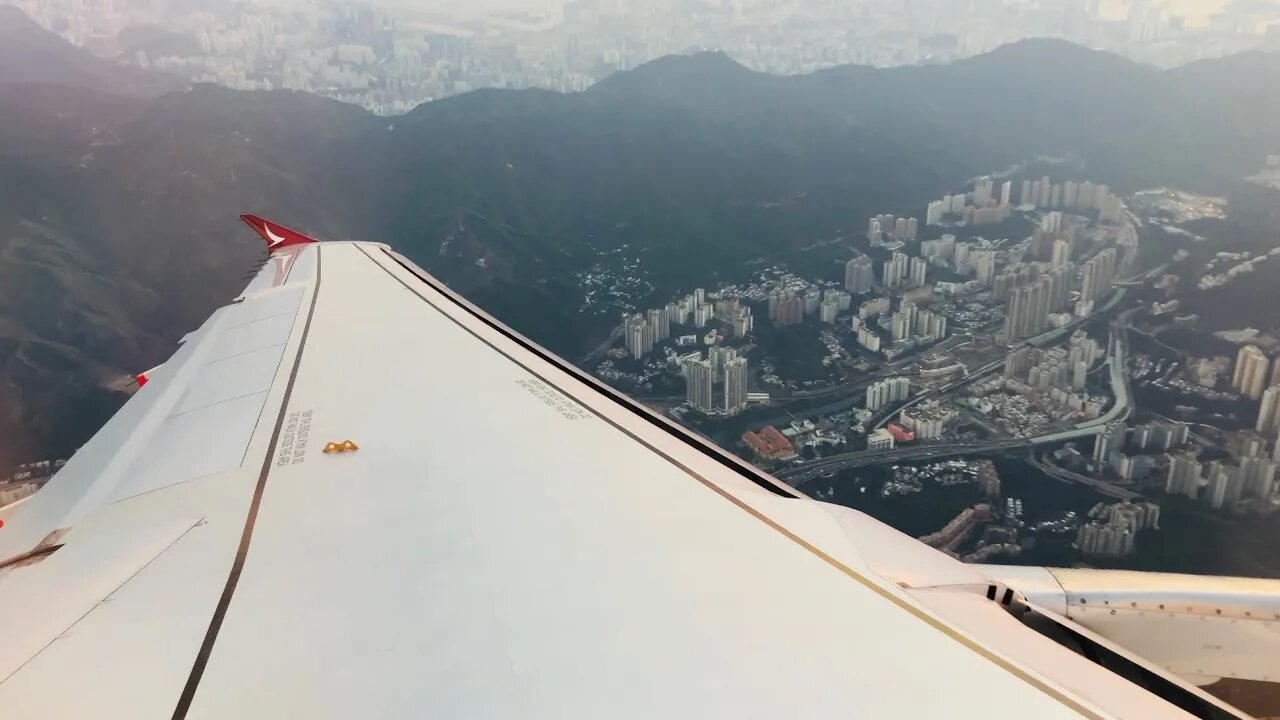 Crazy Crosswind Landing at Hong Kong Airport | Cathay Dragon A320-200