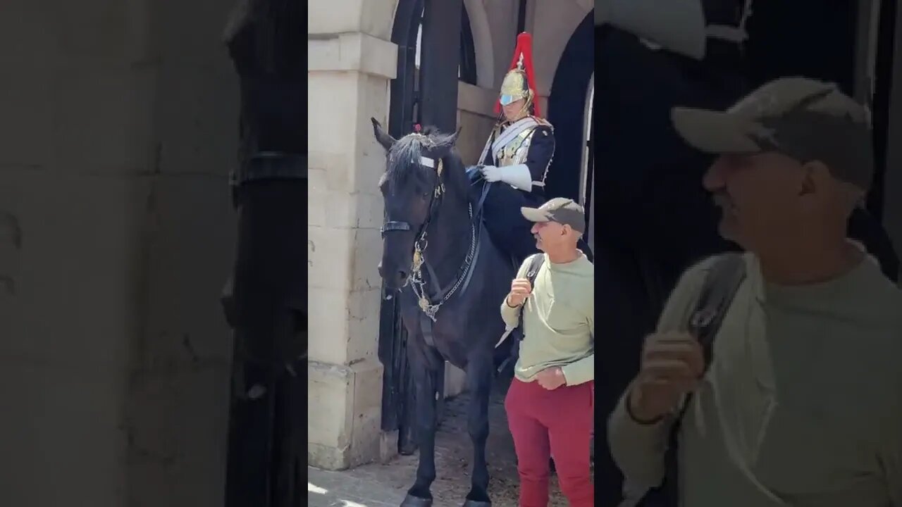 Female guard shouts get of the reins #horseguardsparade