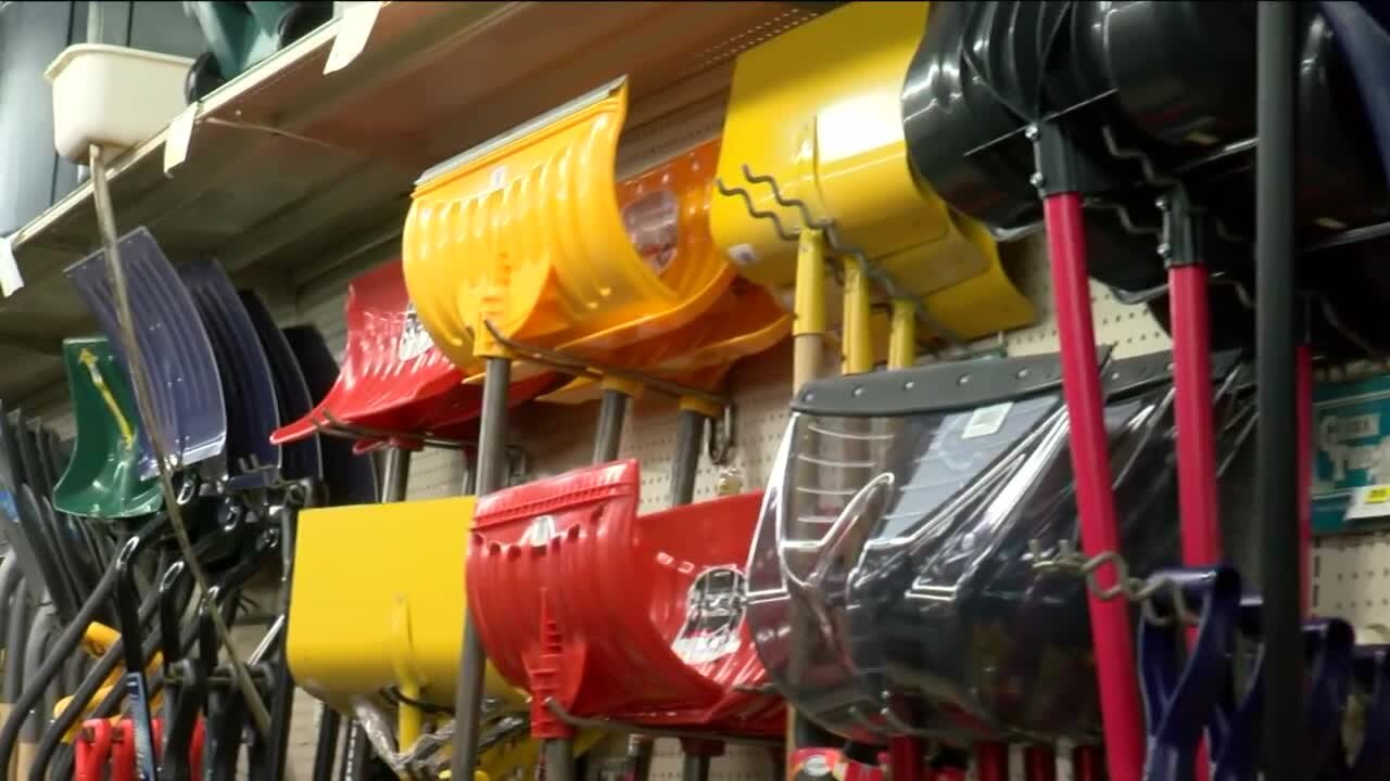 Hardware stores see rush in customers ahead of winter weather