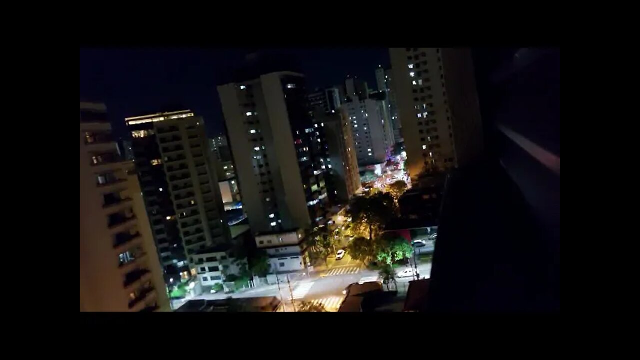 Hotel de Bolsonaro em Londrina tem gritos e xingamentos durante a noite