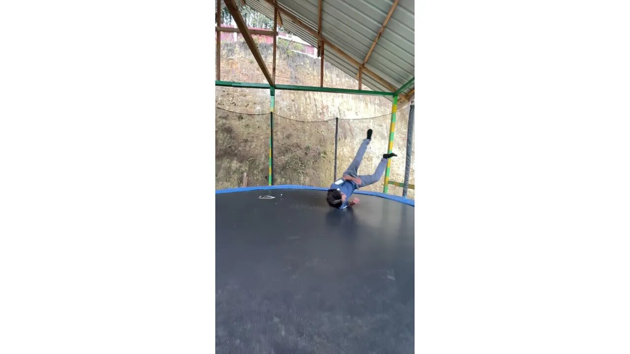 How to break your neck the easiest way⛑🥶😓😓🚑