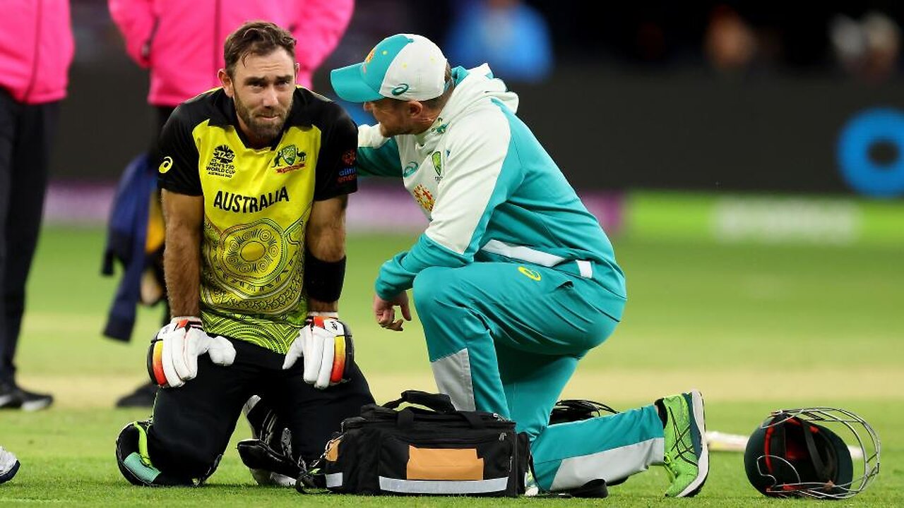 Glenn Maxwell breaks leg