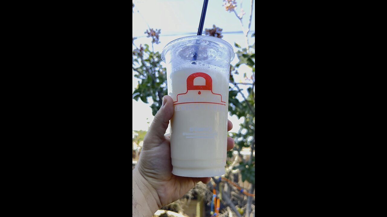 Horchata cold drink #palased #foryou #lol #fypシ #thirsty #colddrink #coldbrew #fy #fypage