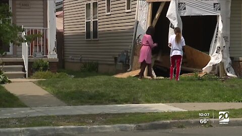 City of Detroit installs guard rails to prevent crashes