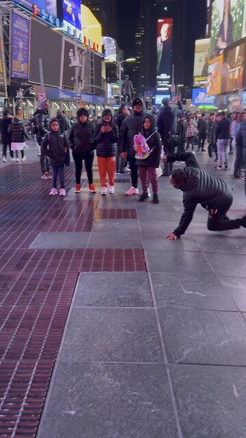 Moves like jagger👋