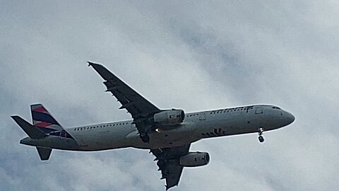 Airbus A321 PT-MXG vindo de Guarulhos para Fortaleza,A321 PT-MXG coming from Guarulhos to Fortaleza