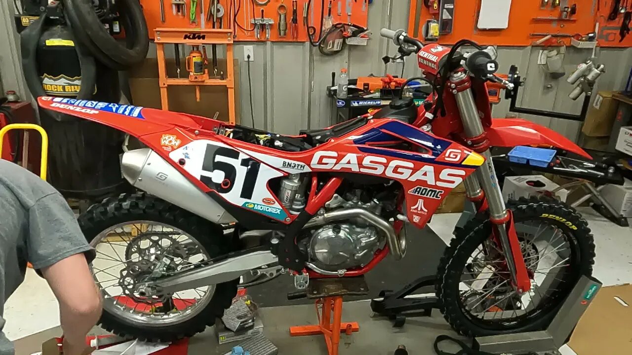 Building the AOMC GasGas MC450f Barcia Replica was a blast!