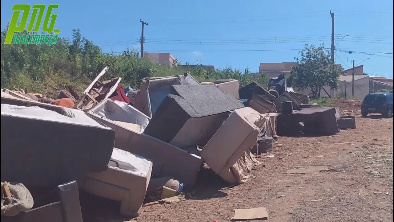 Visita ao Cemitério dos Sofás