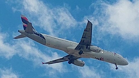 Airbus A321 PT-MXE coming from Guarulhos to Fortaleza