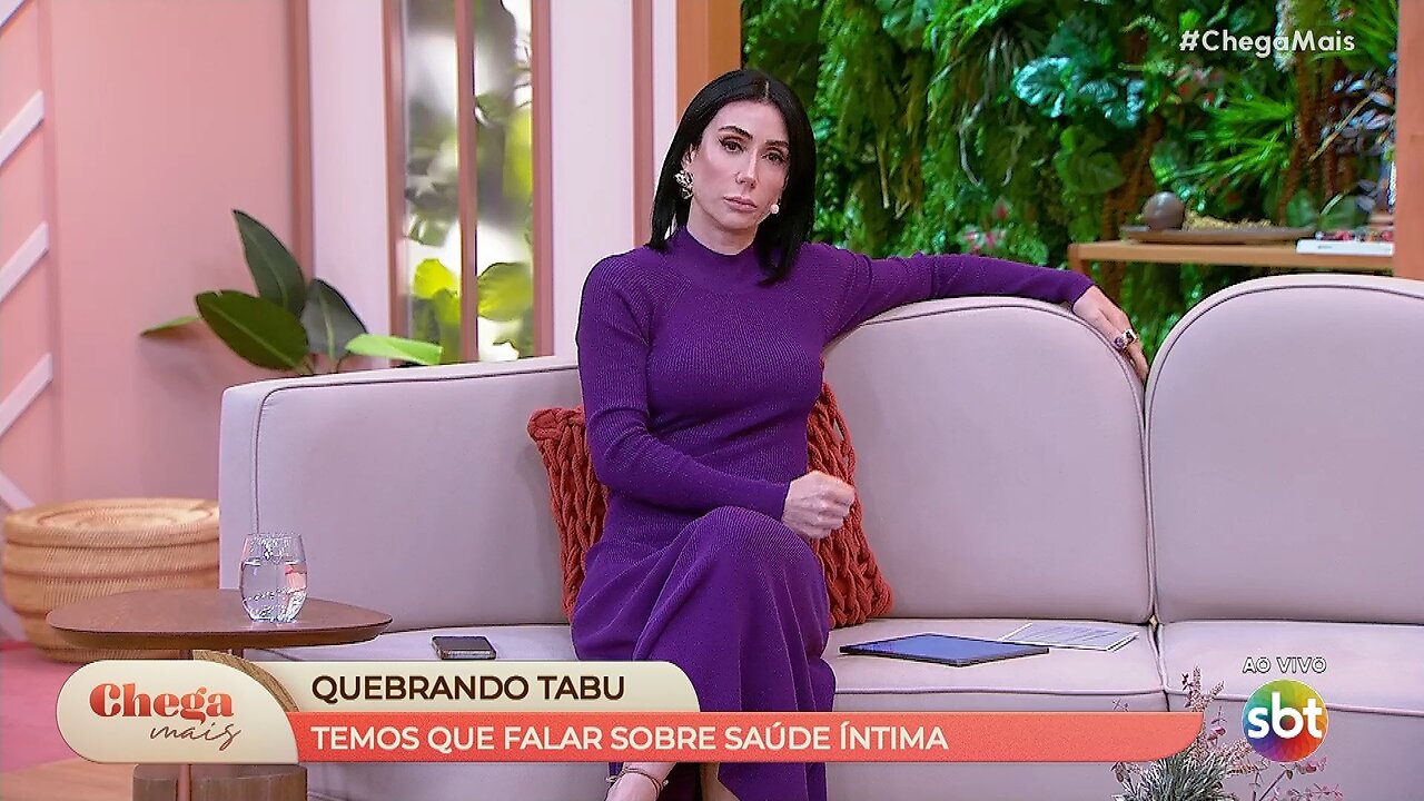 Michele Barros de vestido roxo [parte 6]