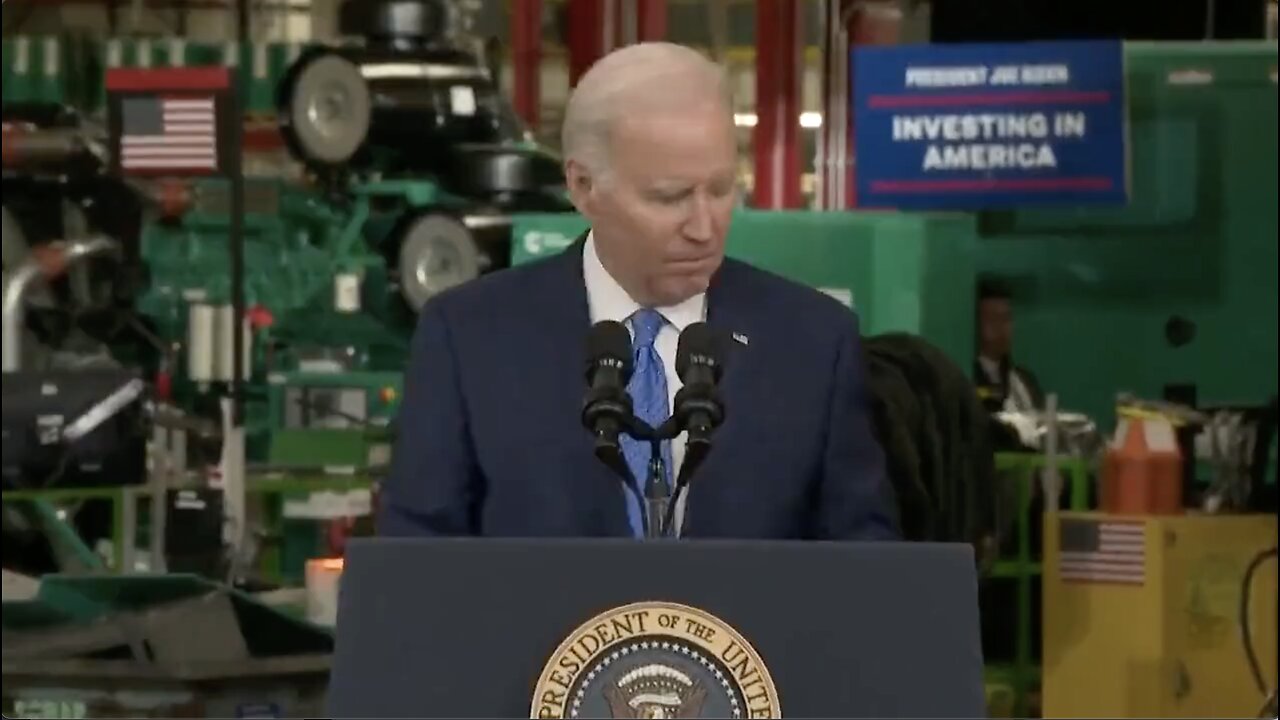 Biden Wraps Up His Speech & Immediately Looks To His Staff To Be Told Which Way To Get Off The Stage