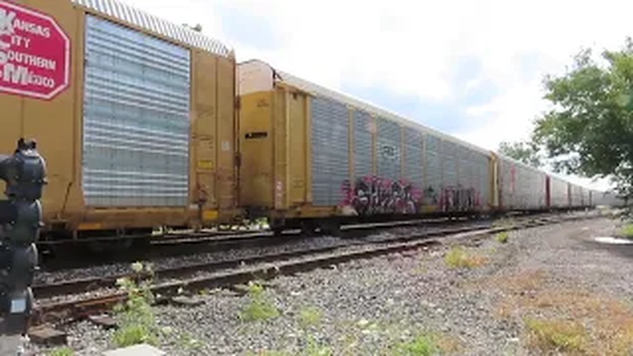 CSX M215 Autorack Train from Fostoria, Ohio July 26, 2022