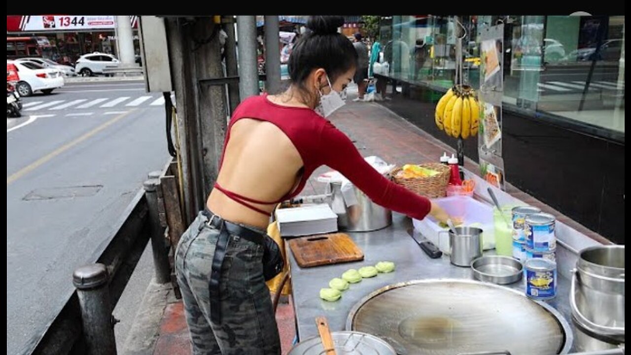 Bananas & Eggs! Thailand treet food, Lady Bread, is the most popular in Bangkok.