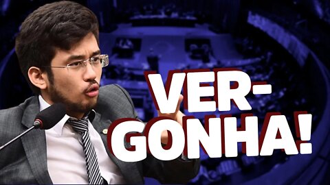VERGONHA! Senado enterra carteira verde e amarela