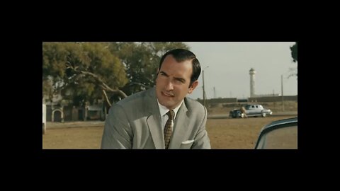 OSS117 - "C'est quand même bien mieux une voiture propre non ?"