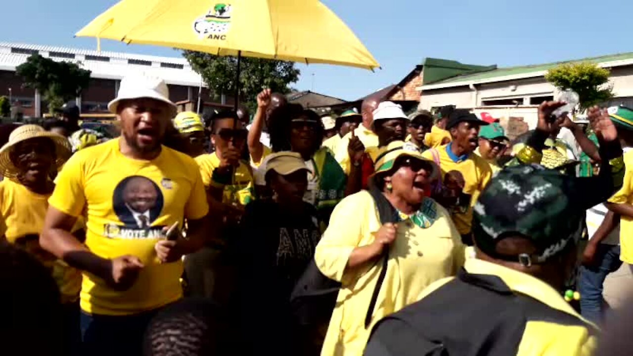 SOUTH AFRICA - Johannesburg - Cyril Ramaphosa in Soweto (videos) (Z2L)