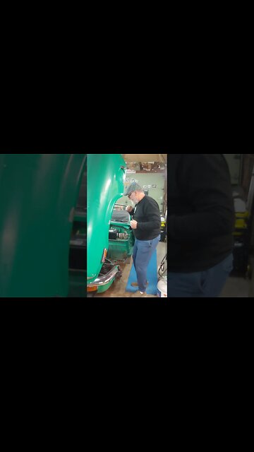 Tuesday Trucking Tune - Peter Gabriel - Sledgehammer. #localtrucking #triumphspitfire