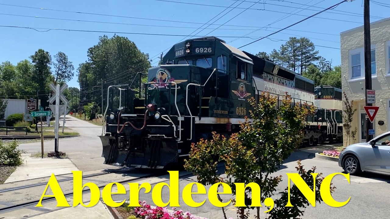 Aberdeen, NC, Town Center - Small Towns - Walk & Talk Tour - Vlogging America