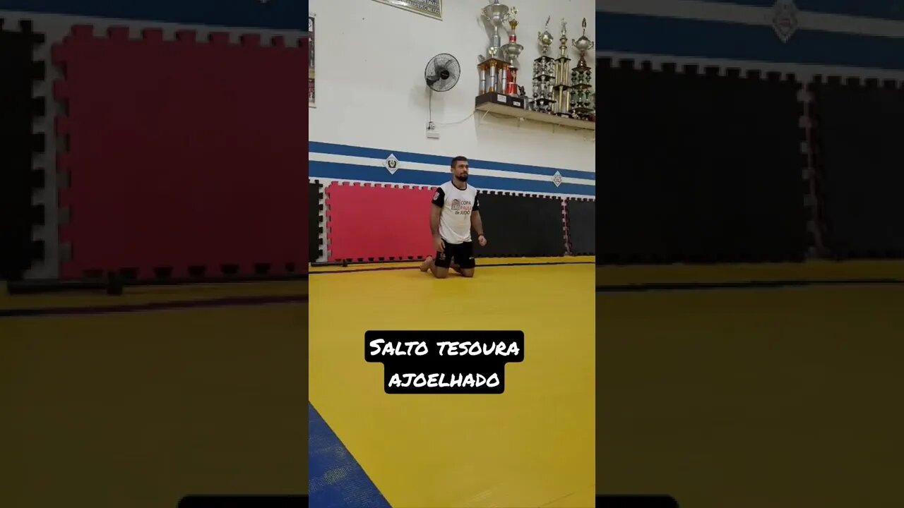 Salto Tesoura Ajoelhado