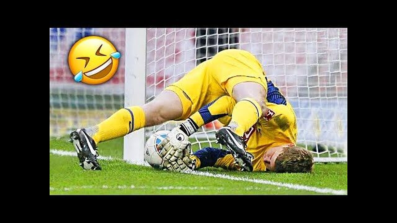 Football funny moments ⚽️😂😂😂😂