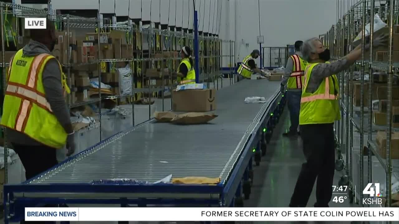 Amazon hiring thousands for holiday season