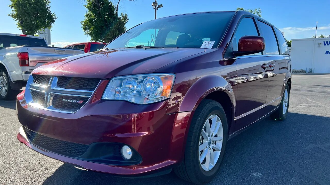 2020 Dodge Grand Caravan SXT Walk Around (part 1)