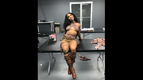 SZA celebrates her Grammy